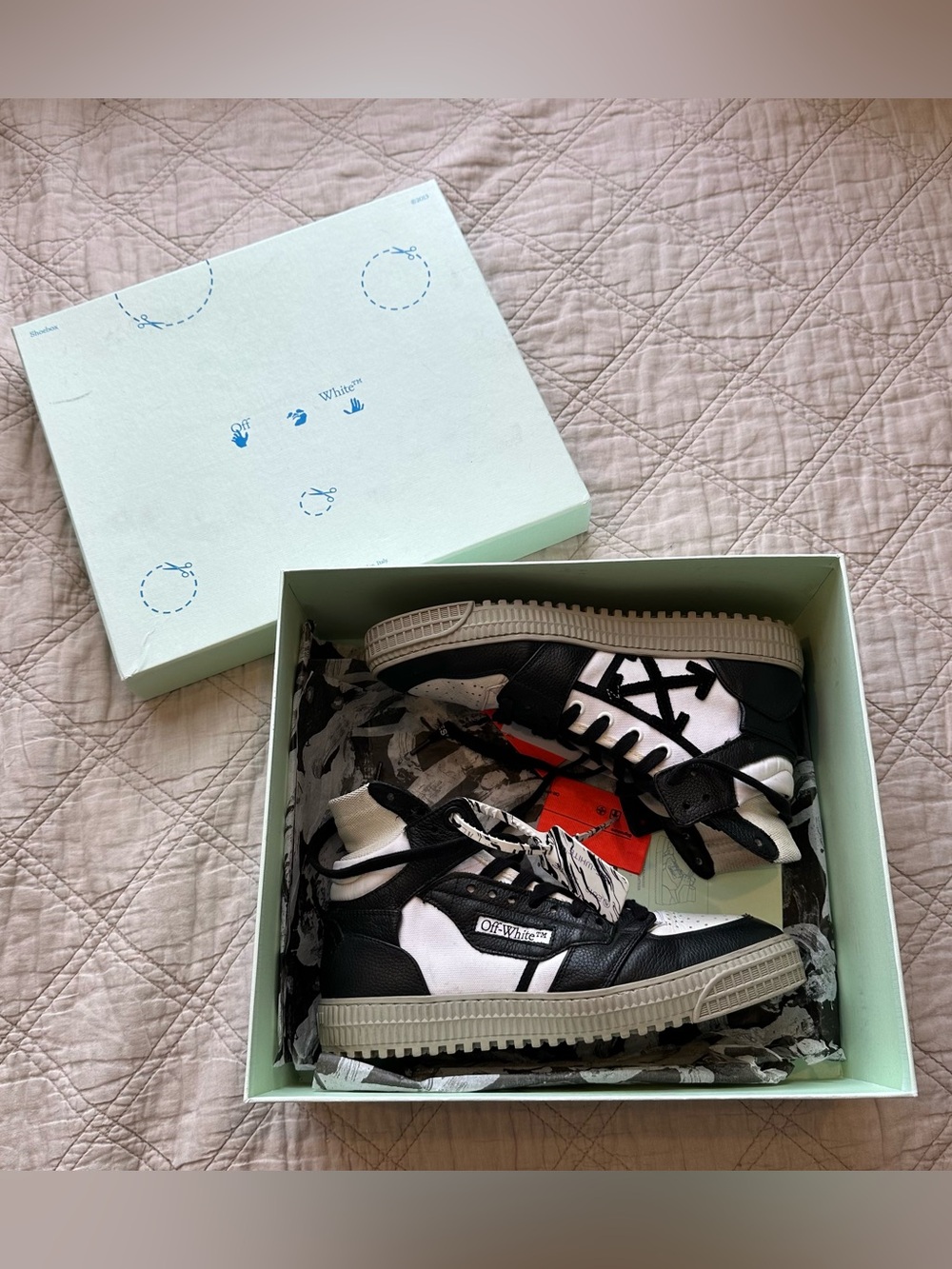 Off-White Off Court 3.0